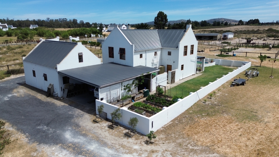 5 Bedroom Property for Sale in Cape Farms Western Cape